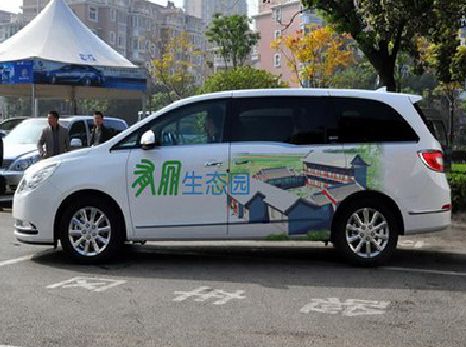 安吉户外车贴喷绘如何保持效果?